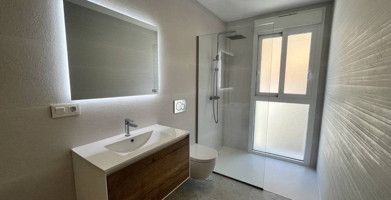 3 soveværelse Lejlighed til salg i Torrevieja med swimmingpool garage - € 370.000 (Ref: 9827976)