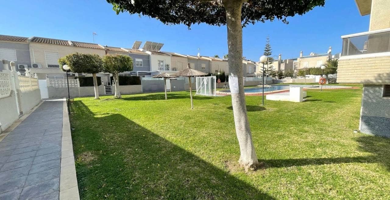 3 soveværelse Lejlighed til salg i Torrevieja med swimmingpool garage - € 370.000 (Ref: 9827976)