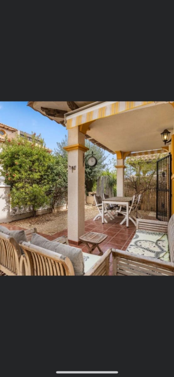 2 soverom Villa til salgs i Orihuela Costa med svømmebasseng - € 244 900 (Ref: 9840412)