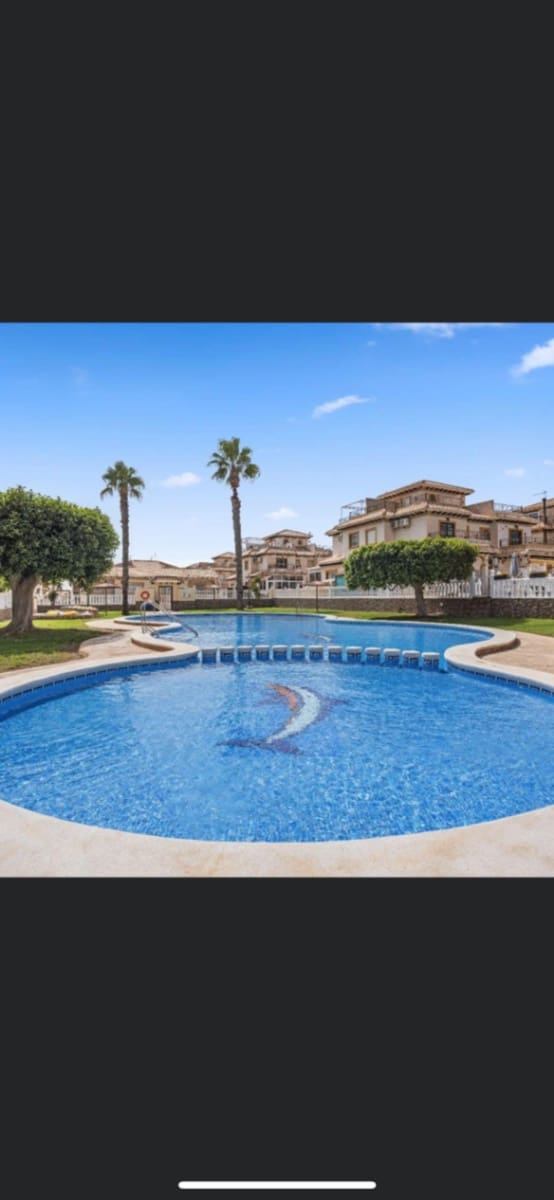 2 soverom Villa til salgs i Orihuela Costa med svømmebasseng - € 244 900 (Ref: 9840412)