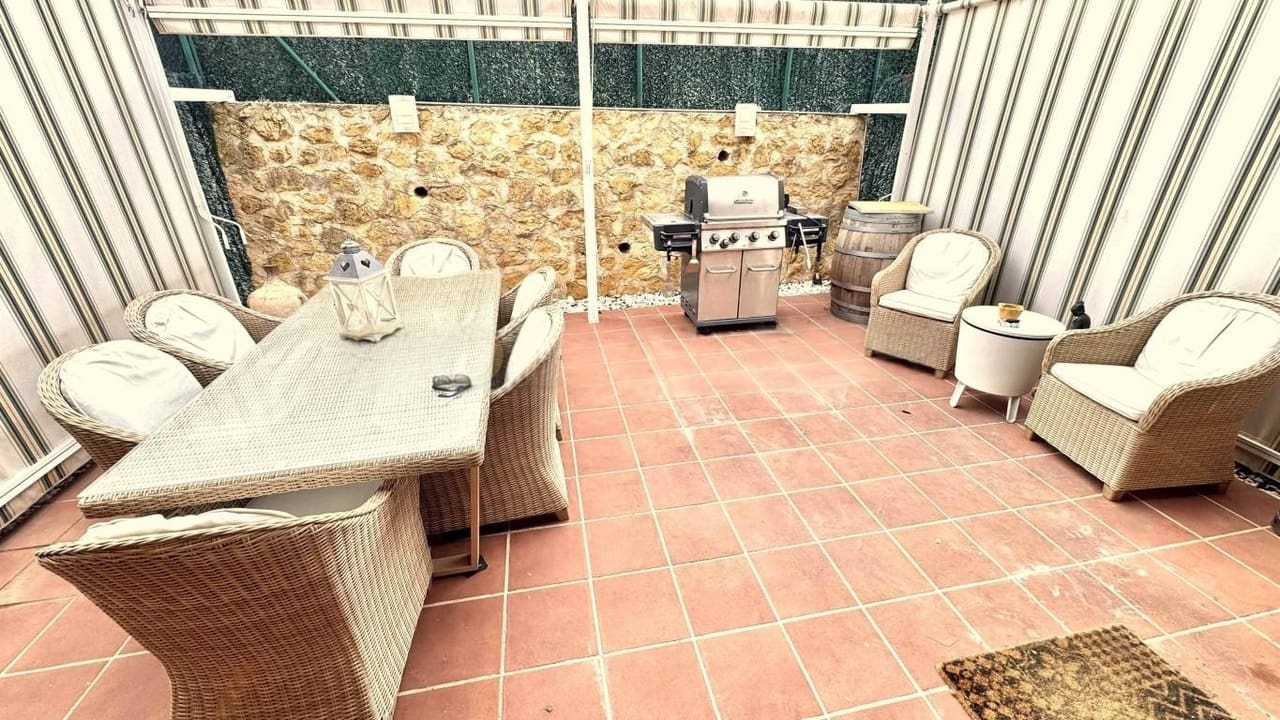 3 soveværelse Byhus til salg i Albir med swimmingpool - € 449.500 (Ref: 9844588)
