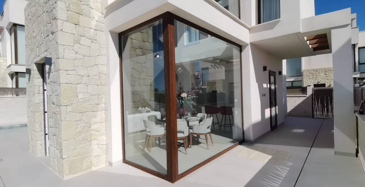 3 sypialnia Willa na sprzedaż w Ciudad Quesada z basenem garażem - 579 000 € (Ref: 9872465)