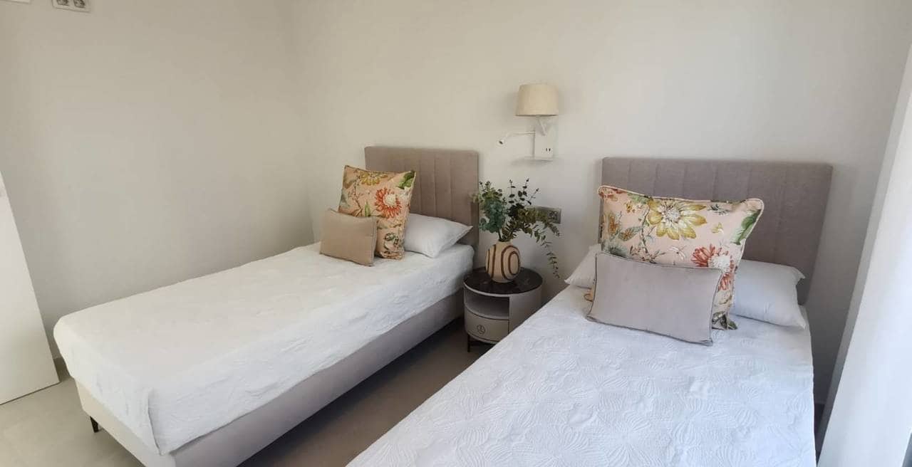 3 sypialnia Willa na sprzedaż w Ciudad Quesada z basenem garażem - 579 000 € (Ref: 9872465)