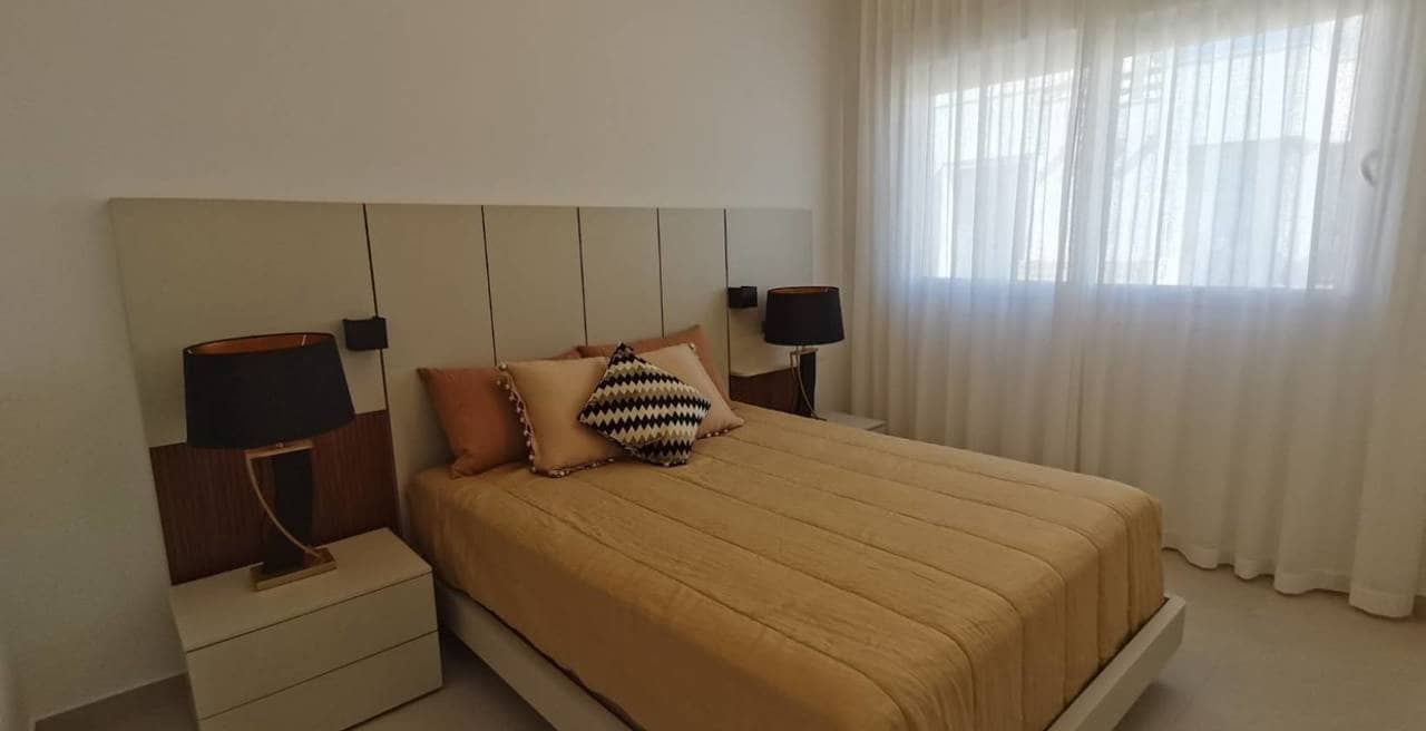 3 sypialnia Willa na sprzedaż w Ciudad Quesada z basenem garażem - 579 000 € (Ref: 9872465)