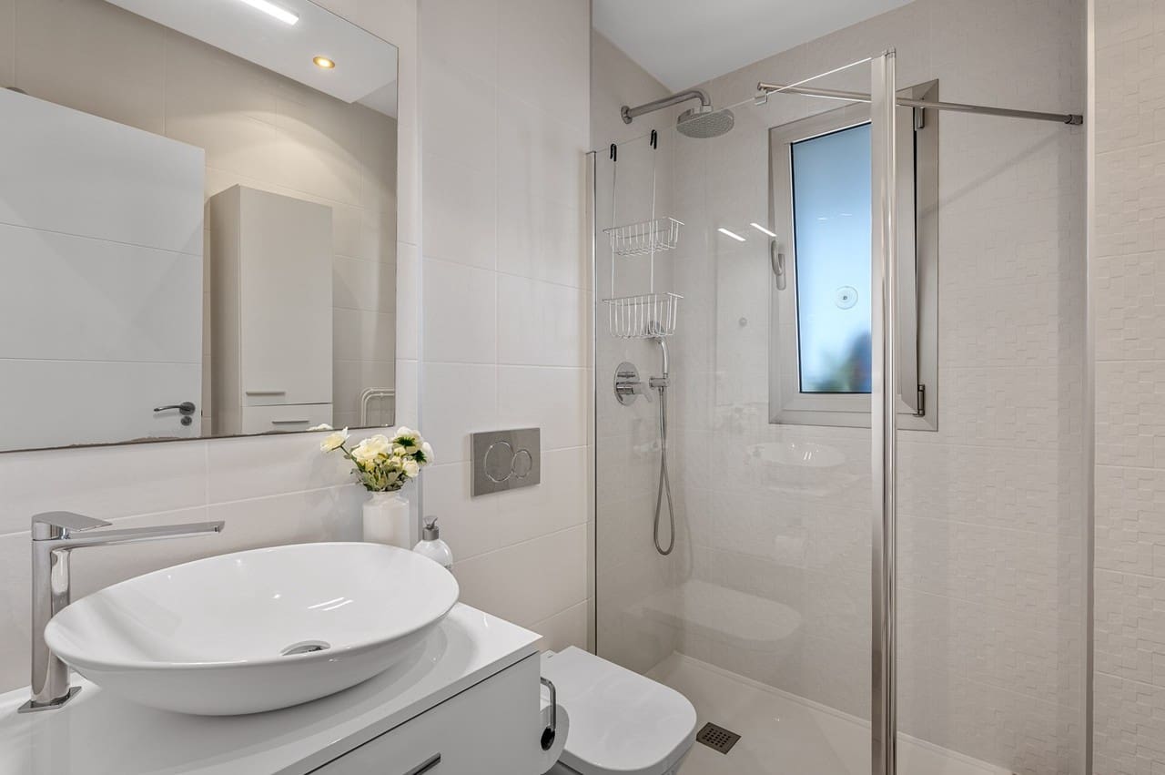 2 bedroom Apartment for sale in Orihuela Costa with pool - € 229,000 (Ref: 9889005)