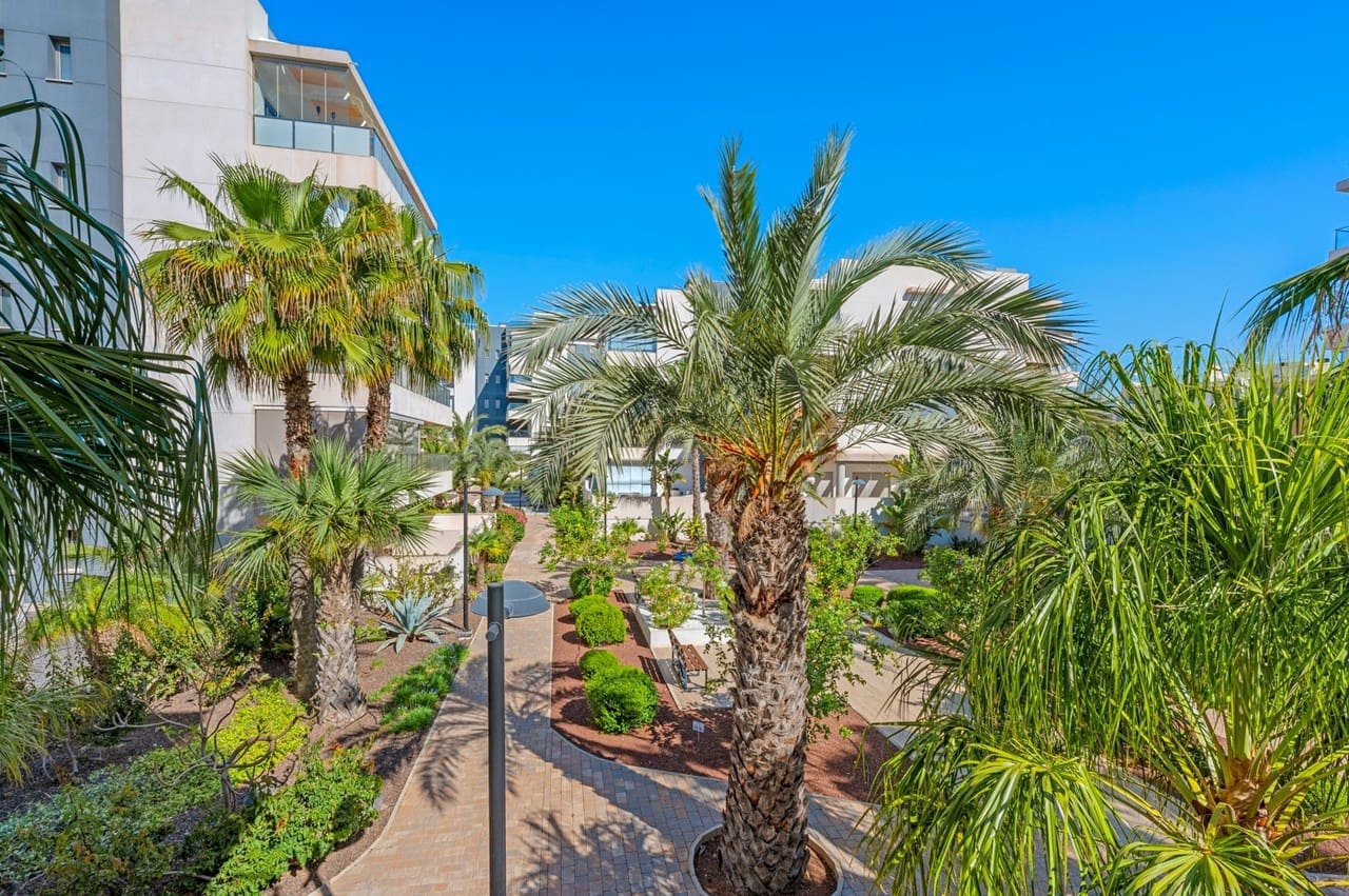 2 bedroom Apartment for sale in Orihuela Costa with pool - € 229,000 (Ref: 9889005)