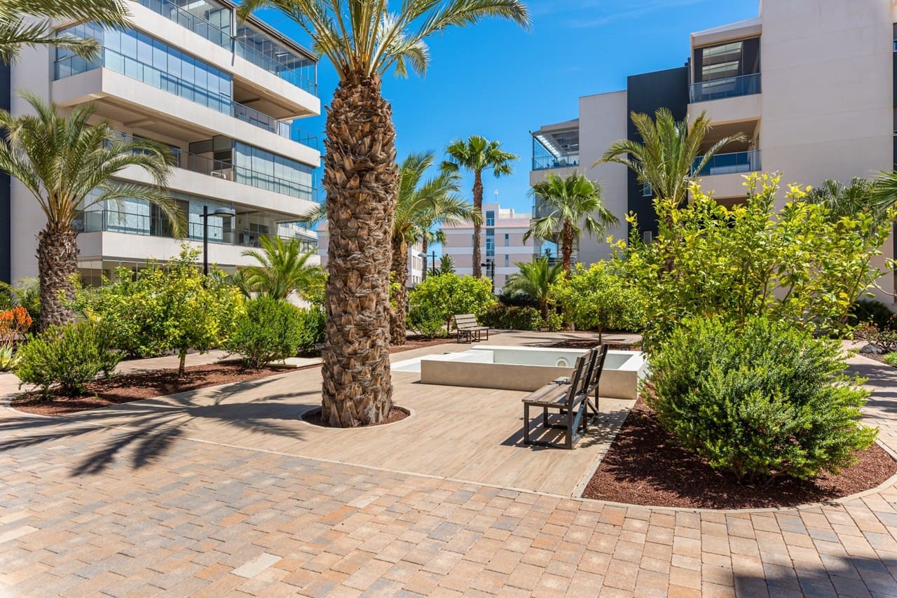 2 bedroom Apartment for sale in Orihuela Costa with pool - € 229,000 (Ref: 9889005)