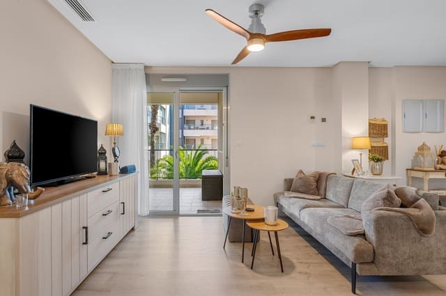 Apartamento de 2 habitaciones en Dehesa de Campoamor, Orihuela en venta con piscina garaje - 229.000 € (Ref: 9895305)
