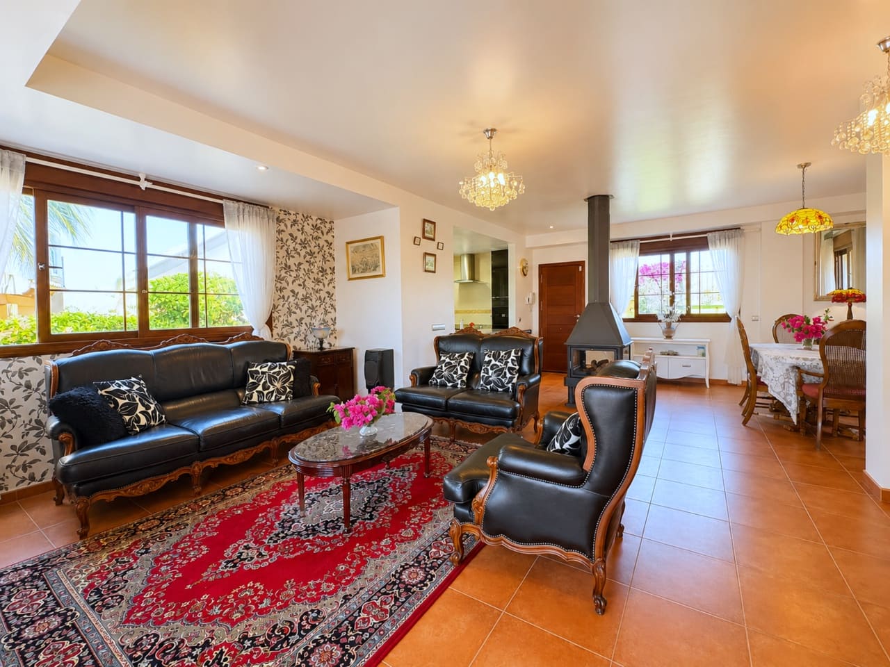3 bedroom Villa for sale in Banos y Mendigo with pool - € 425,000 (Ref: 9902045)