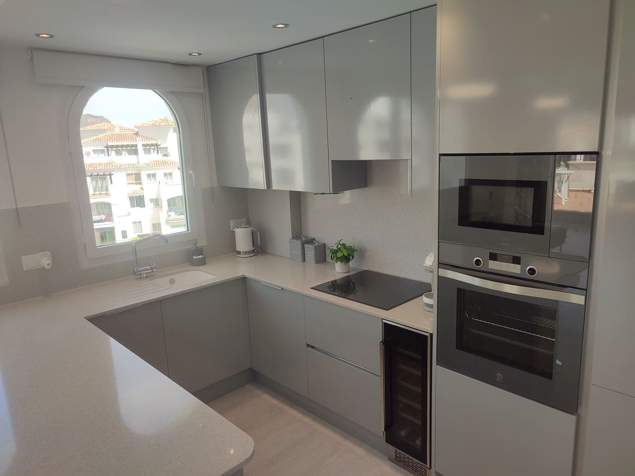 2 slaapkamer Penthouse te koop in Avileses met zwembad - € 215.000 (Ref: 9911906)