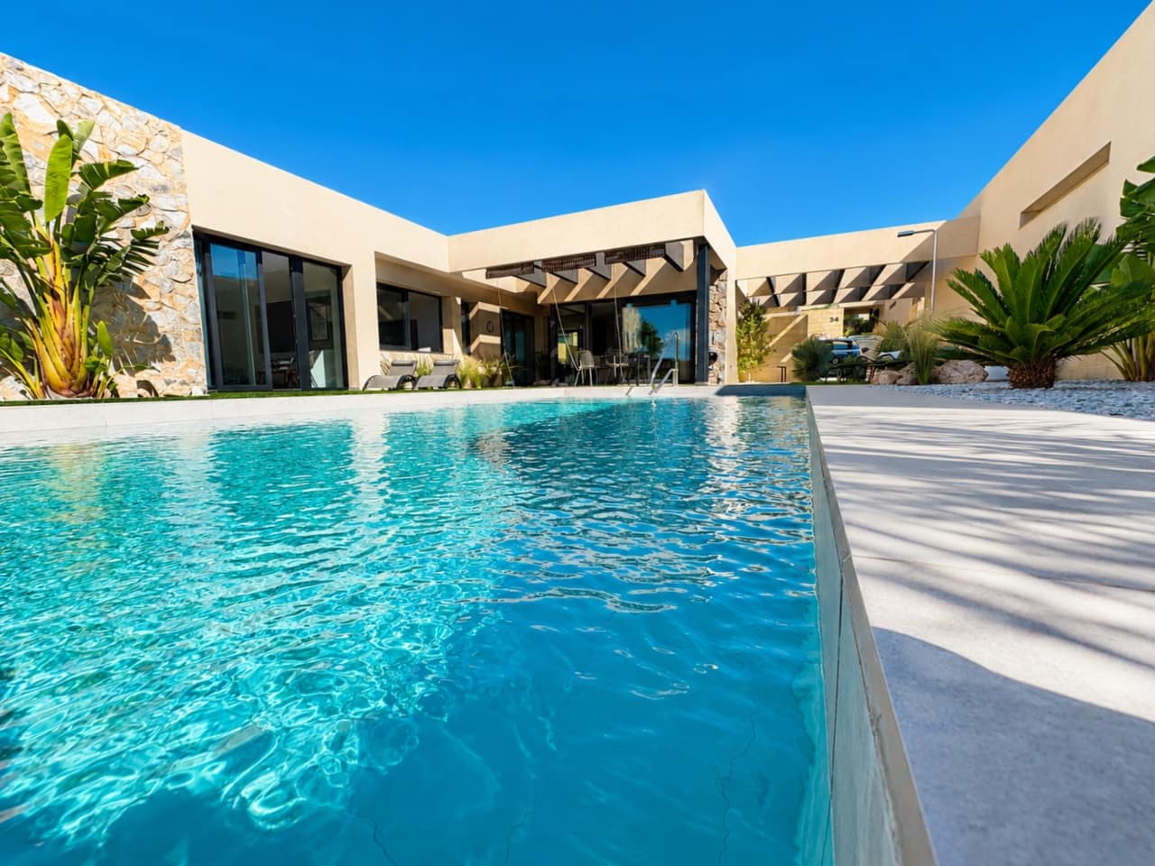 Chalet de 3 habitaciones en Baños y Mendigo en venta con piscina - 598.000 € (Ref: 9911907)