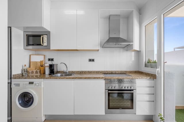 1 slaapkamer Appartement te koop in Centro, Los Alcázares met zwembad - € 139.000 (Ref: 9915711)