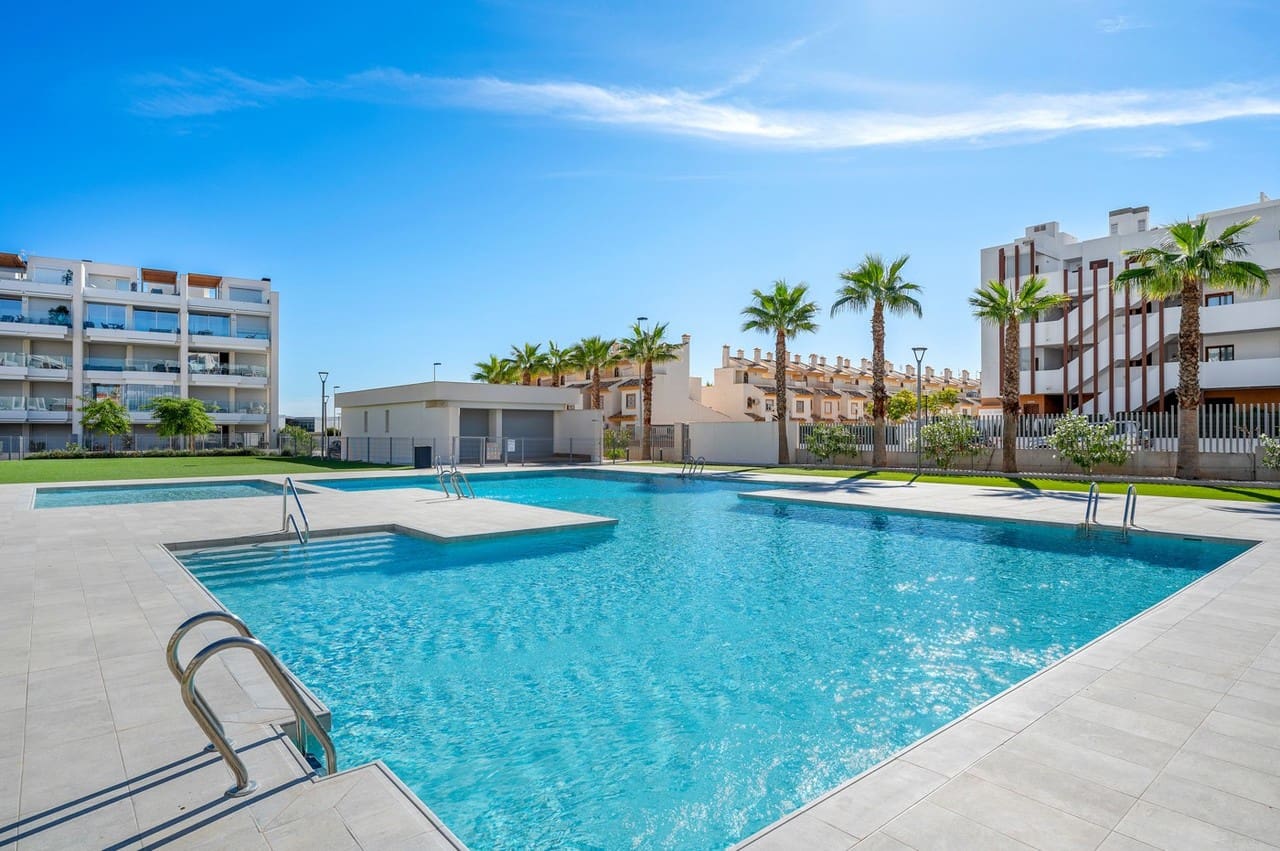 2 soverom Leilighet til salgs i Orihuela Costa med svømmebasseng - € 279 000 (Ref: 9931117)
