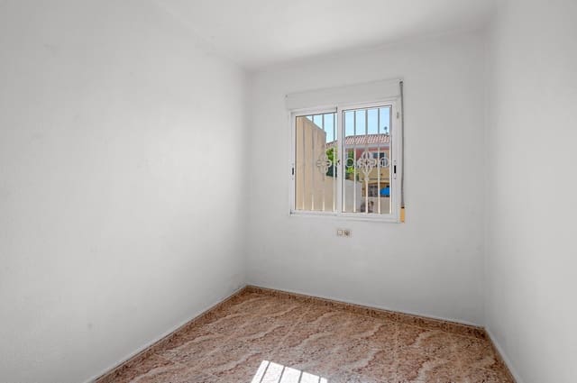 3 makuuhuone Huvila myytävänä paikassa Villamartin, Orihuela mukana uima-altaan - 189 000 € (Ref: 9935082)