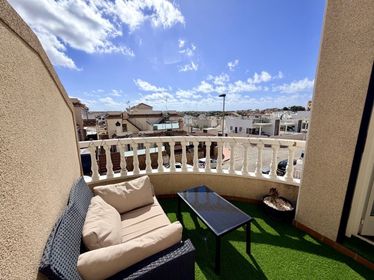 3 slaapkamer Villa te koop in Villamartin met zwembad garage - € 338.500 (Ref: 9935167)