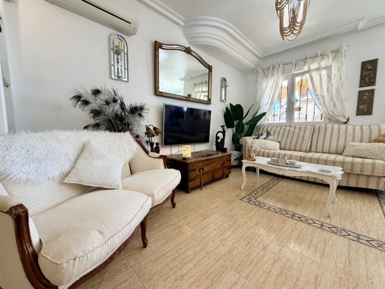 3 slaapkamer Villa te koop in Villamartin met zwembad garage - € 338.500 (Ref: 9935167)
