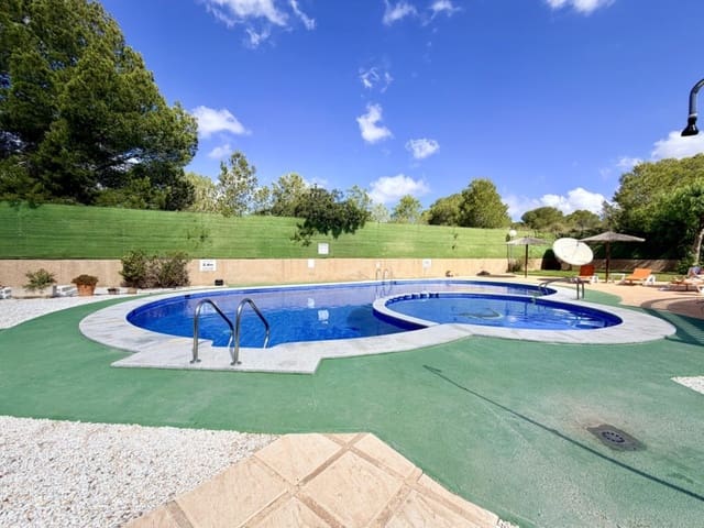 3 soveværelse Villa til salg i Villamartin, Orihuela med swimmingpool garage - € 338.500 (Ref: 9935167)