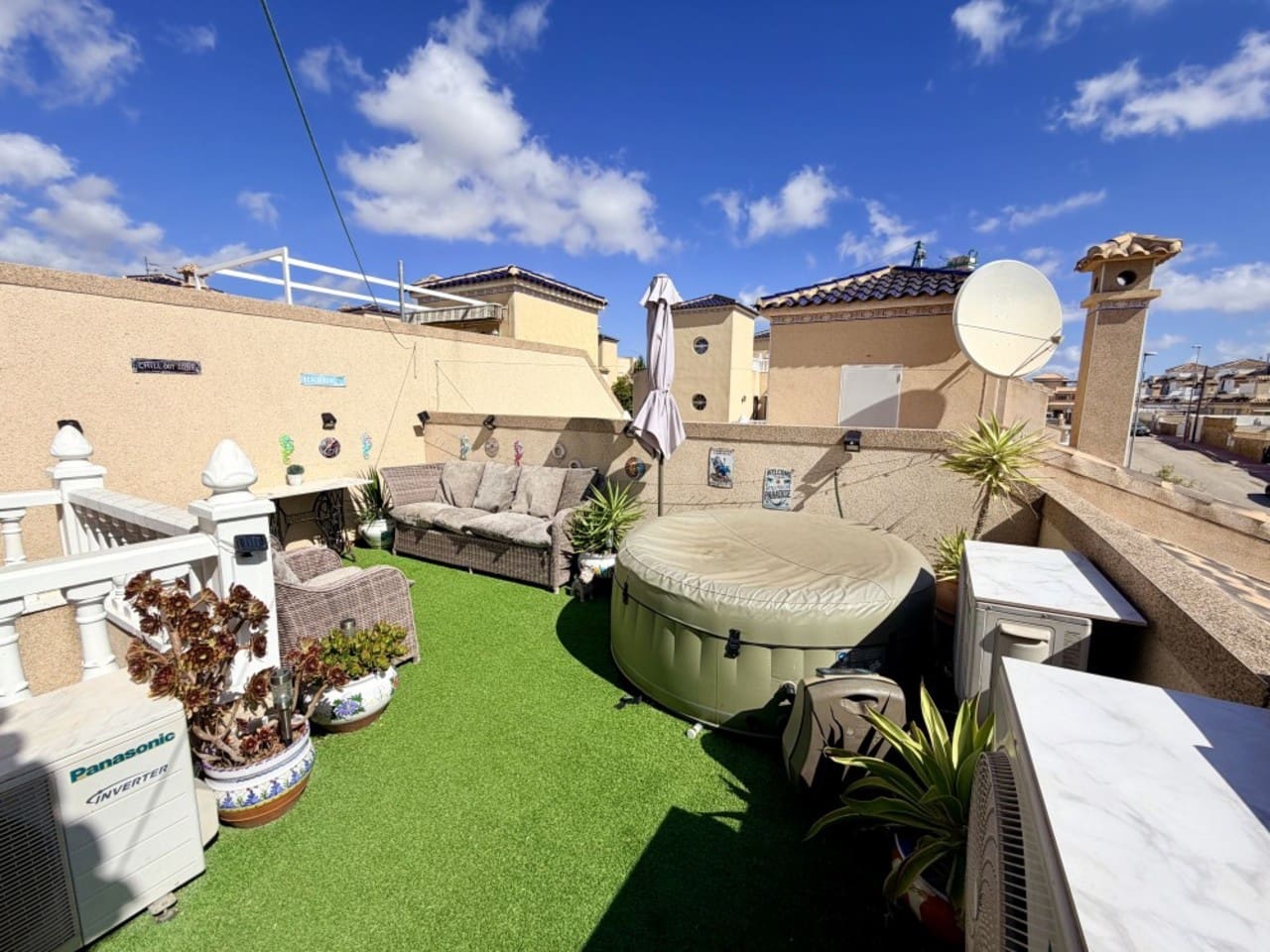 3 slaapkamer Villa te koop in Villamartin met zwembad garage - € 338.500 (Ref: 9935167)