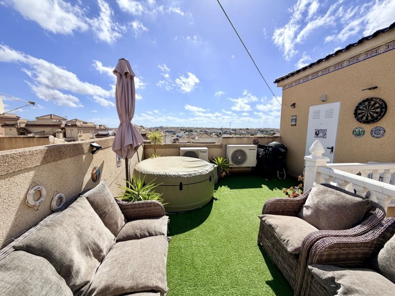 3 slaapkamer Villa te koop in Villamartin met zwembad garage - € 338.500 (Ref: 9935167)