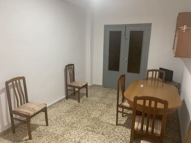 3 slaapkamer Villa te koop in Jumilla met zwembad - € 150.000 (Ref: 9082795)