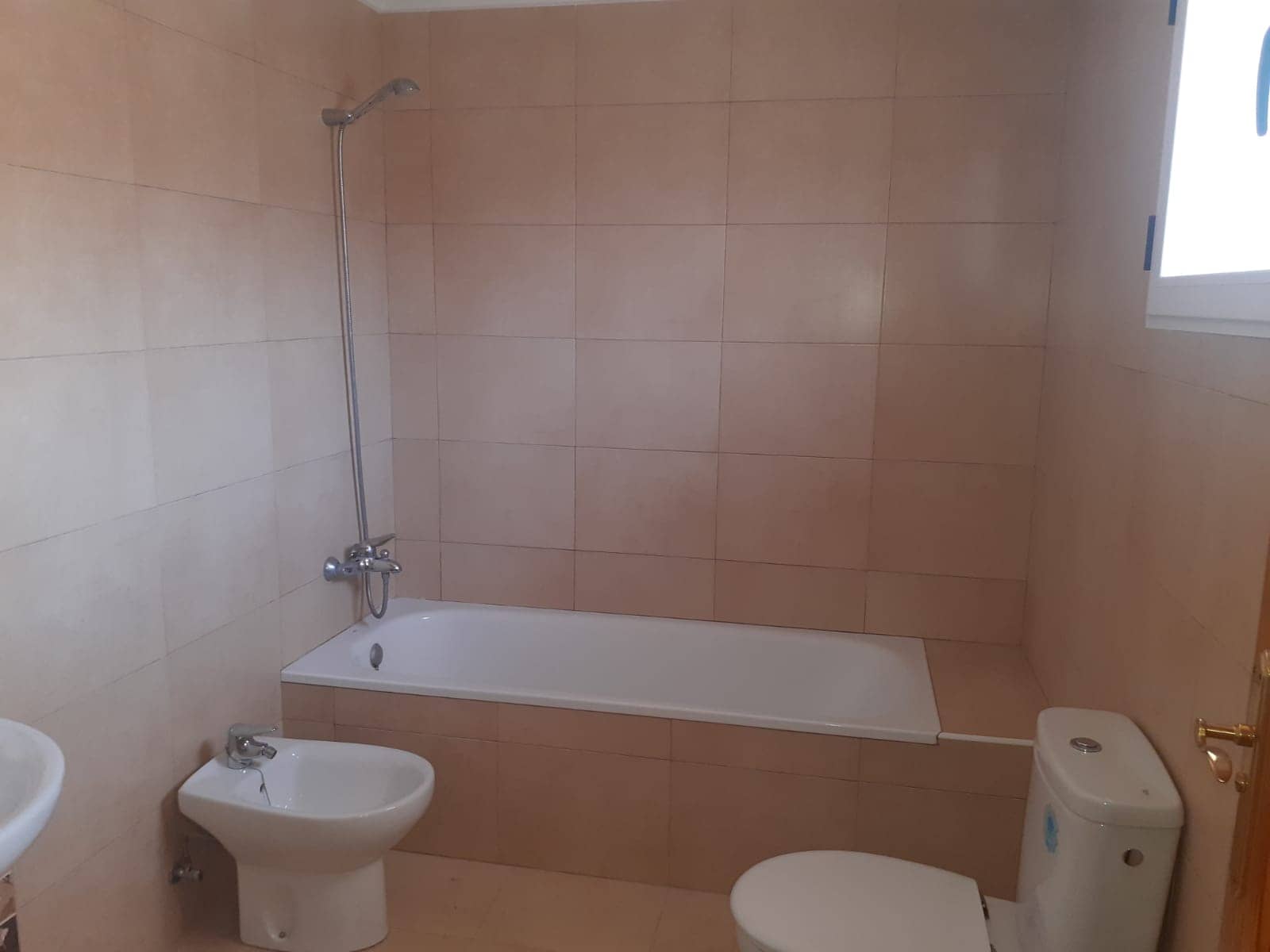 3 bedroom Townhouse for sale in Pinoso - € 159,500 (Ref: 9127195)