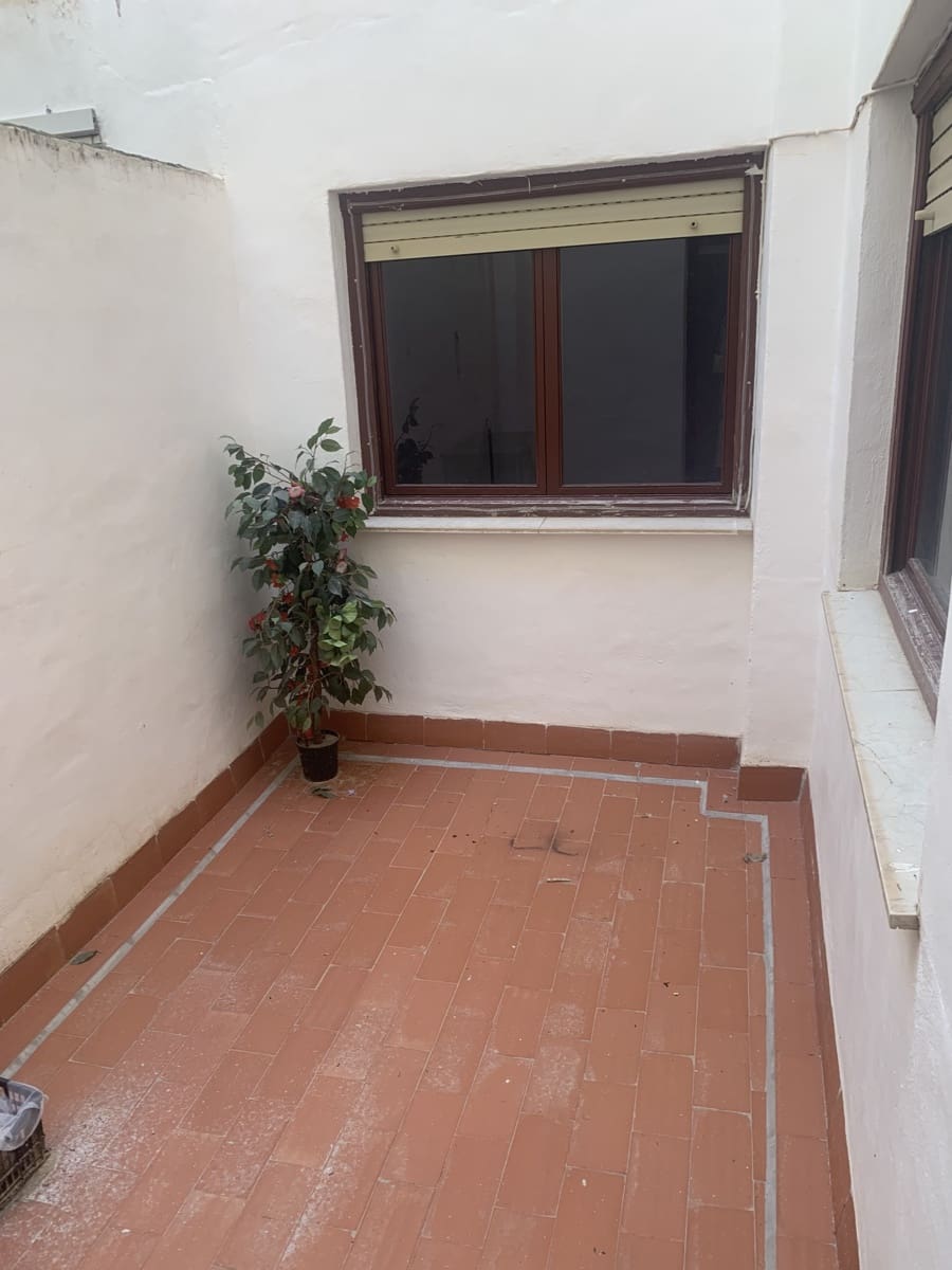 4 bedroom Flat for sale in Pinoso - € 78,500 (Ref: 9208844)