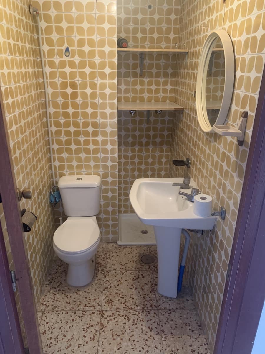 4 bedroom Flat for sale in Pinoso - € 78,500 (Ref: 9208844)