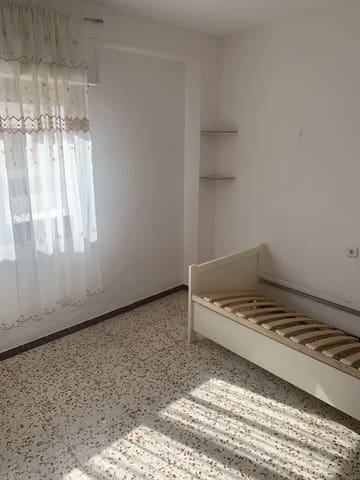 4 slaapkamer Flat te koop in Pinoso - € 78.500 (Ref: 9208844)