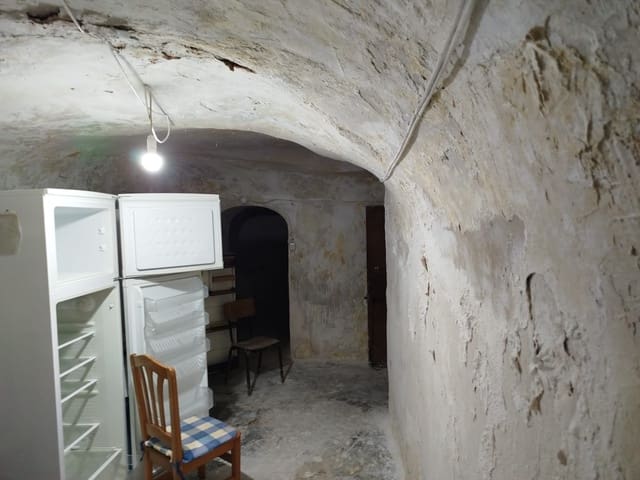 2 bedroom Cave House for sale in Raspay, Yecla - € 65,000 (Ref: 9287122)