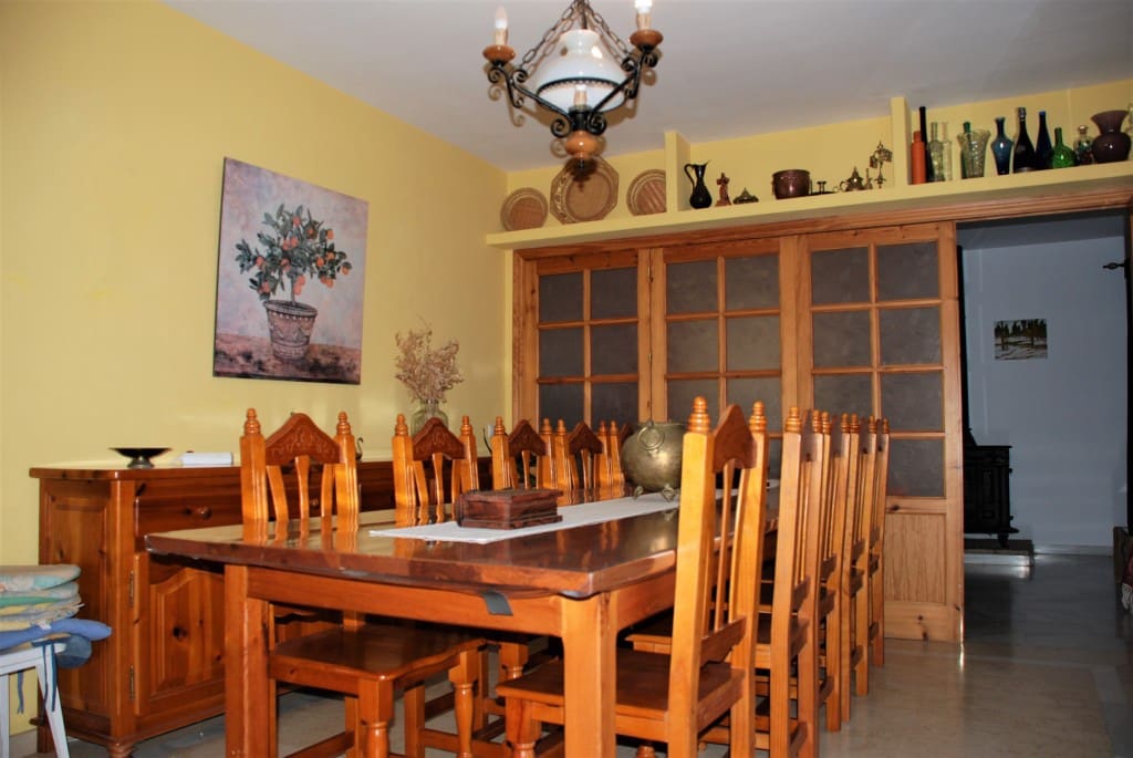 Chalet de 5 habitaciones en Estepona en venta con piscina garaje - 950.000 € (Ref: 5702968)