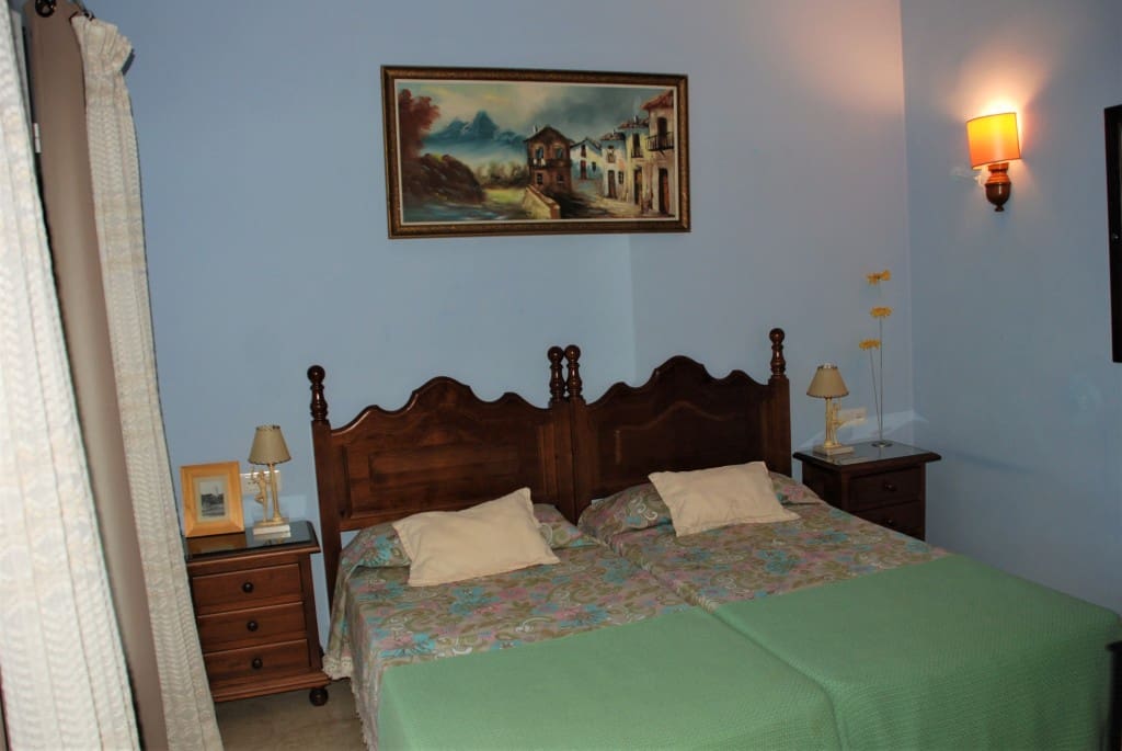 Chalet de 5 habitaciones en Estepona en venta con piscina garaje - 950.000 € (Ref: 5702968)