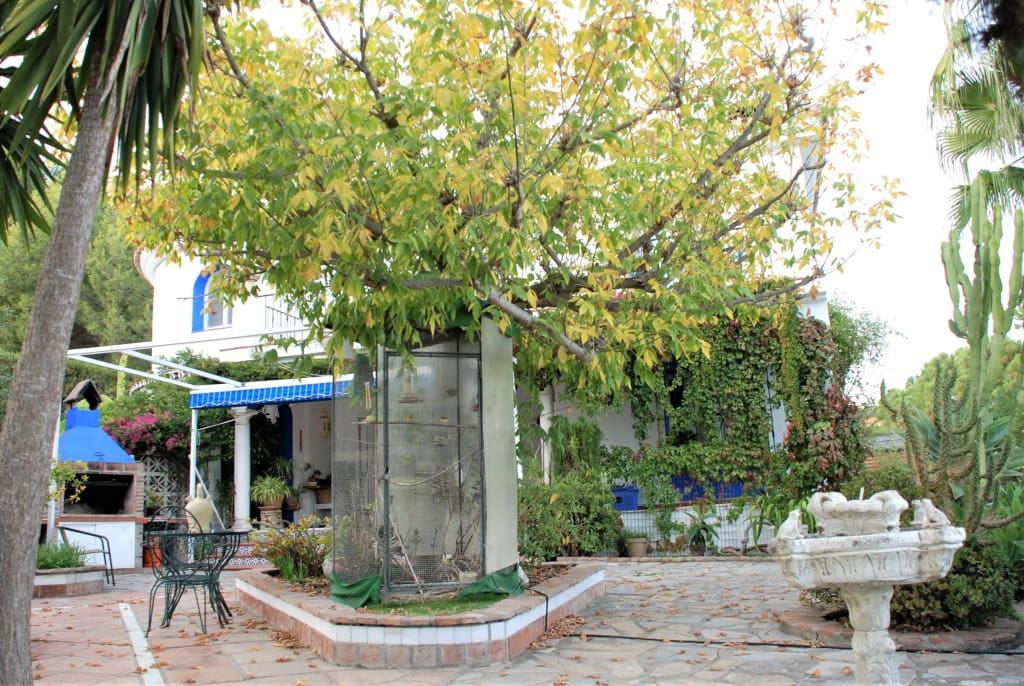 Chalet de 5 habitaciones en Estepona en venta con piscina garaje - 950.000 € (Ref: 5702968)