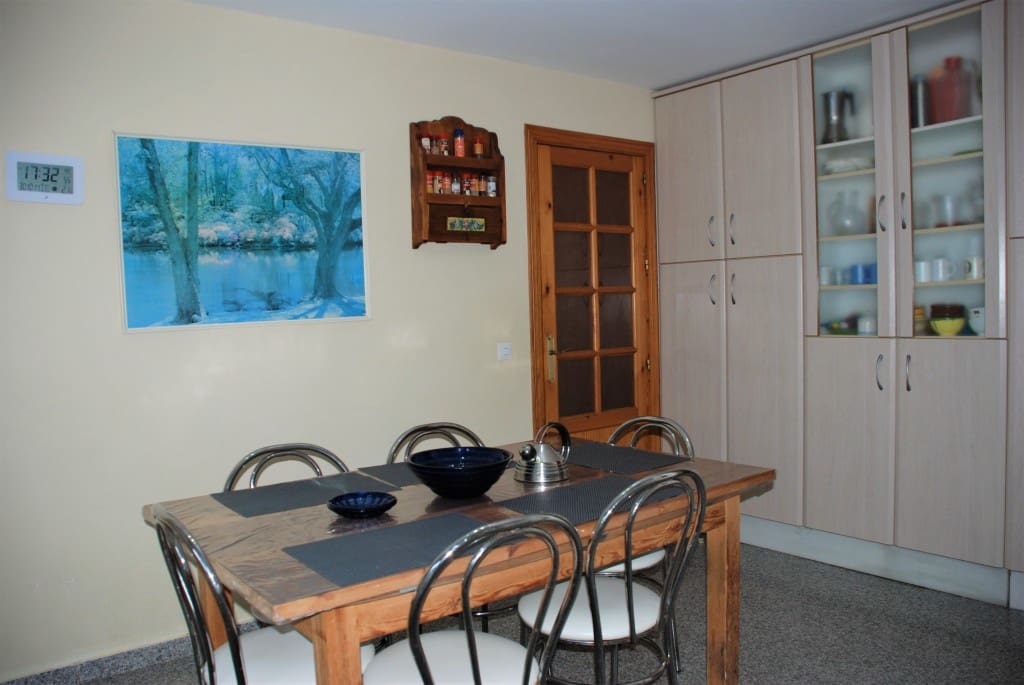 Chalet de 5 habitaciones en Estepona en venta con piscina garaje - 950.000 € (Ref: 5702968)