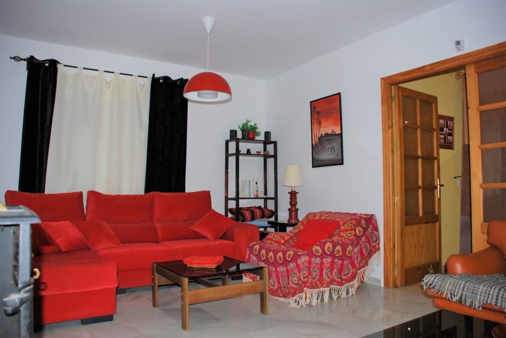 Chalet de 5 habitaciones en Estepona en venta con piscina garaje - 950.000 € (Ref: 5702968)