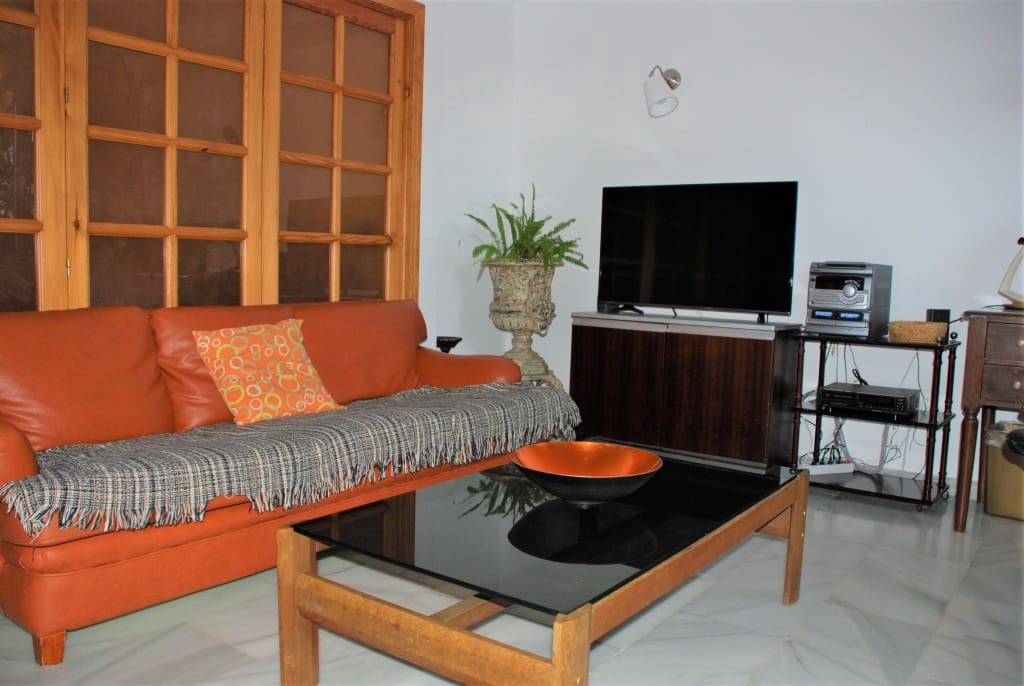 Chalet de 5 habitaciones en Estepona en venta con piscina garaje - 950.000 € (Ref: 5702968)