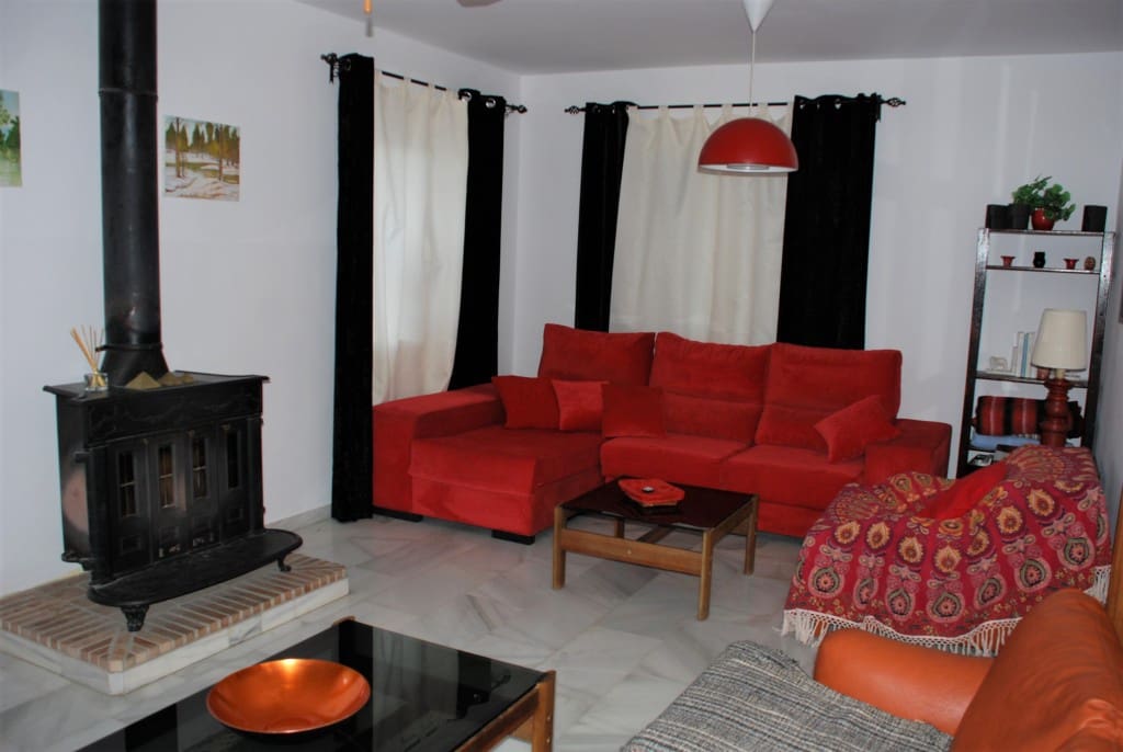 Chalet de 5 habitaciones en Estepona en venta con piscina garaje - 950.000 € (Ref: 5702968)