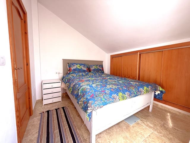 2 bedroom Apartment for sale in Centro, Estepona with garage - € 320,000 (Ref: 8764934)