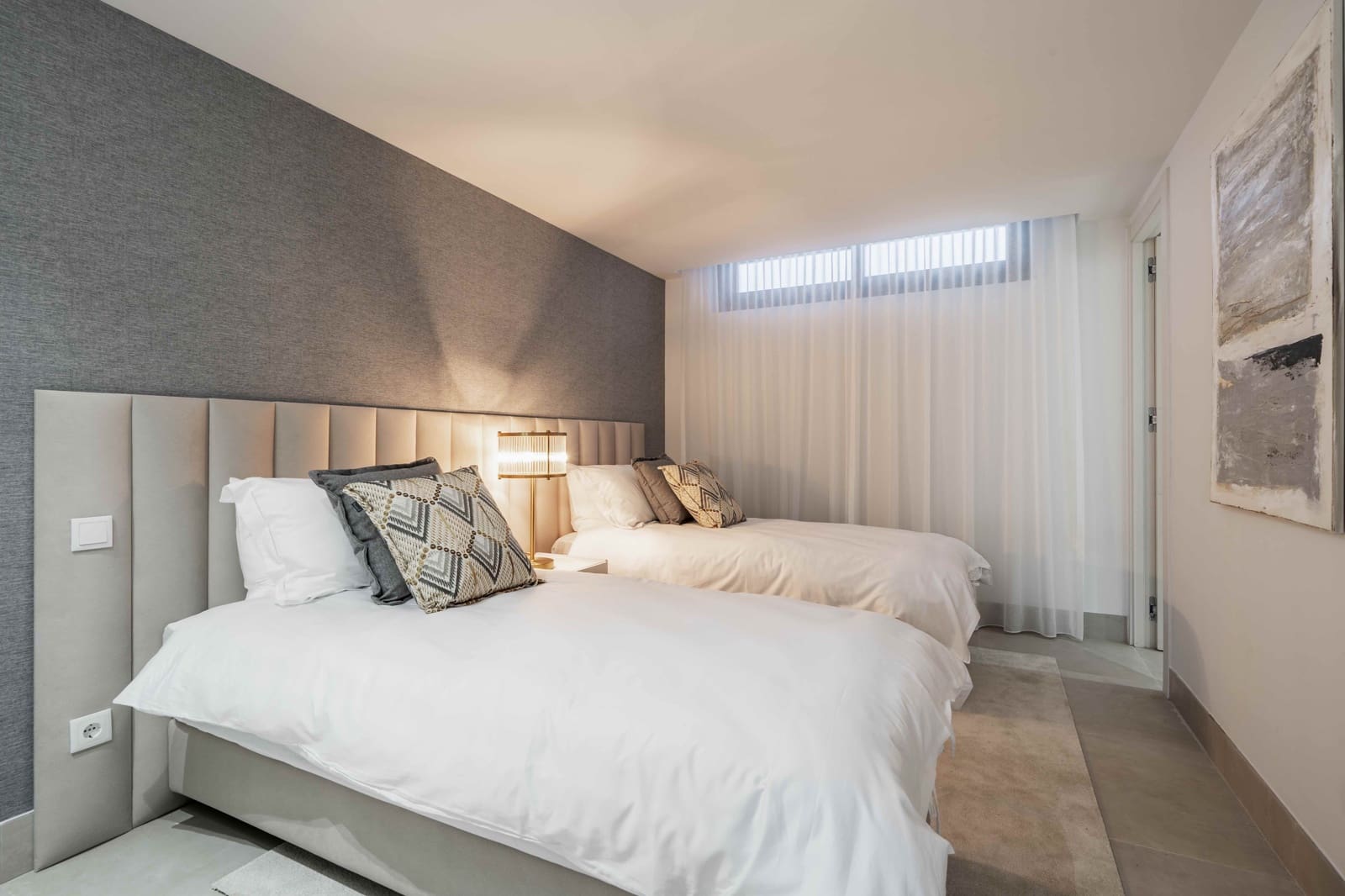 4 soveværelse Villa til salg i New Golden Mile med swimmingpool garage - € 1.995.000 (Ref: 8764935)