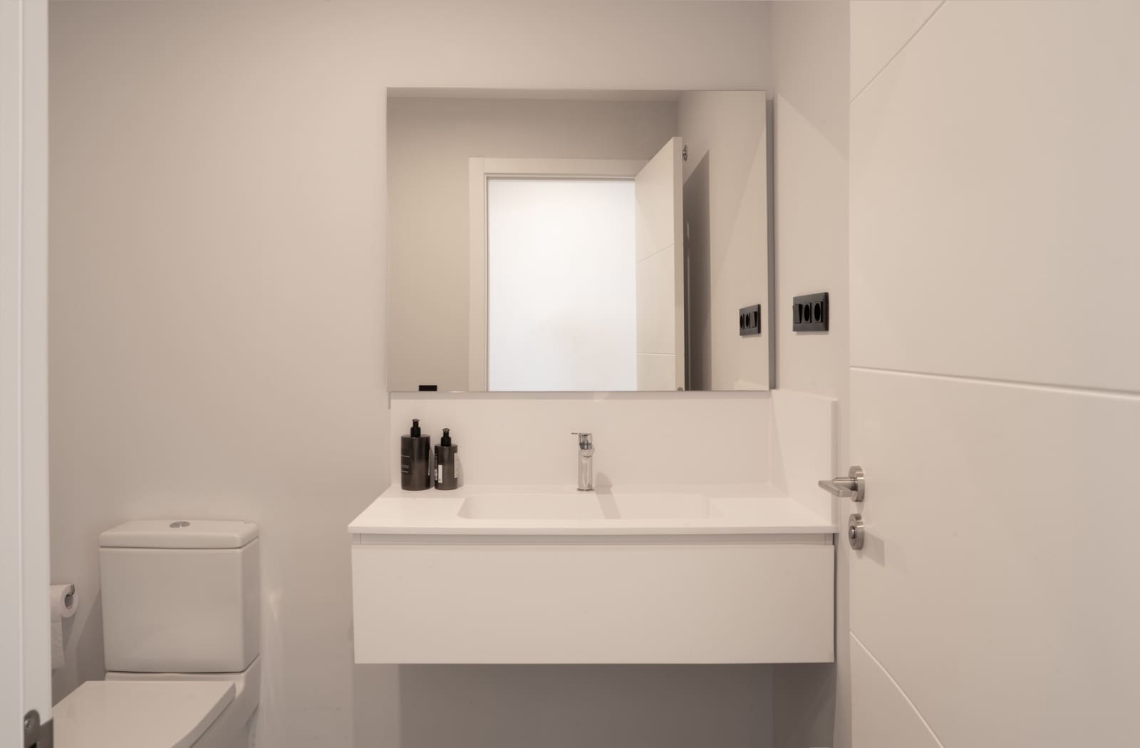 3 Zimmer Apartment zu verkaufen in Estepona mit Pool Garage - 750.000 € (Ref: 9653358)