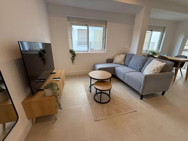 2 bedroom Apartment for sale in Estepona - € 395,000 (Ref: 9722592)