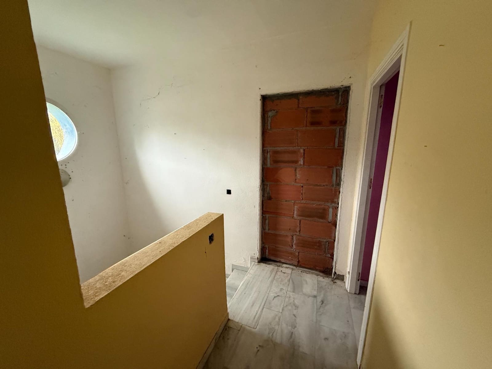 Chalet de 3 habitaciones en Estepona en venta - 600.000 € (Ref: 9722593)