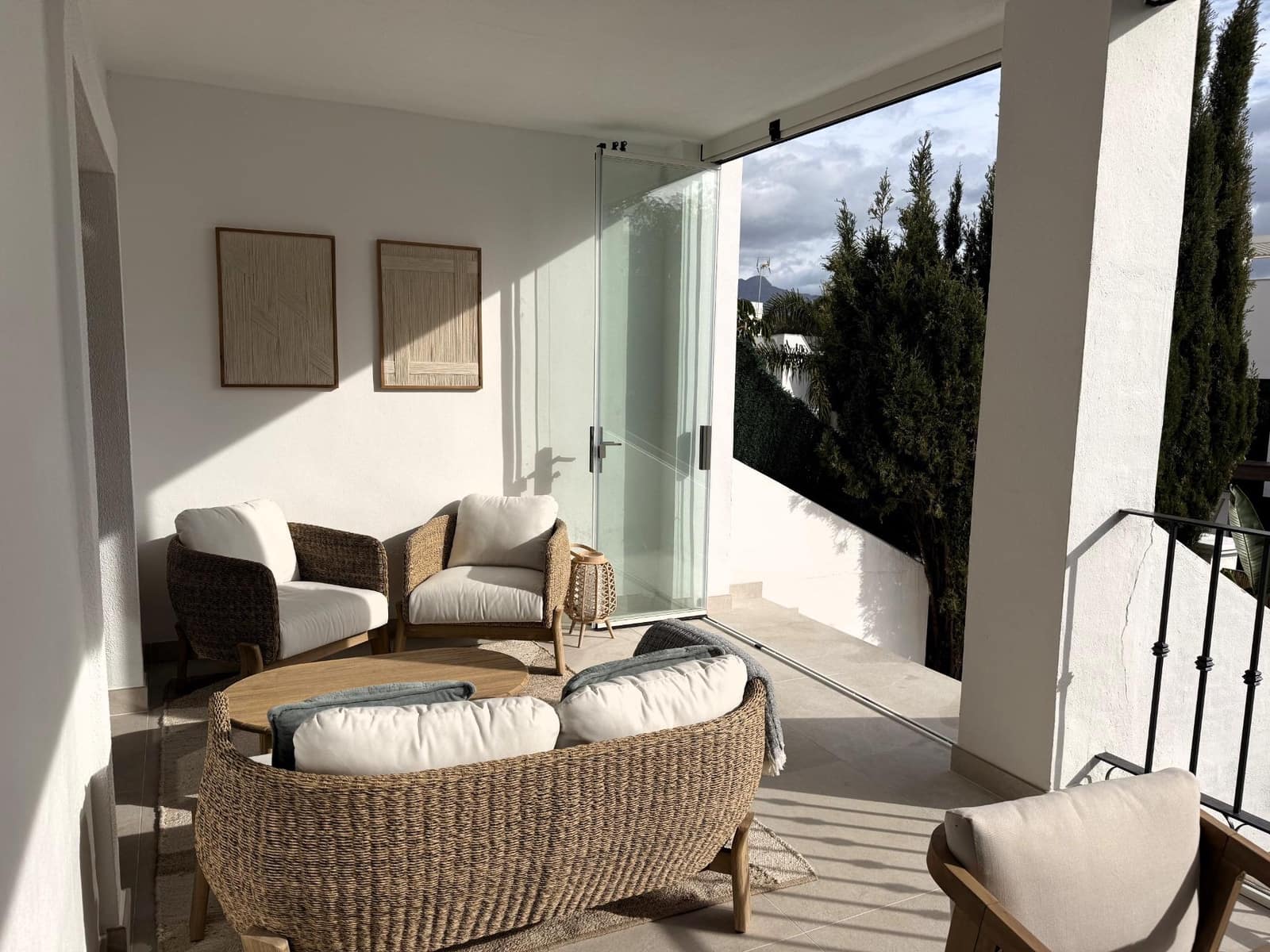 4 bedroom Terraced Villa for sale in Estepona with pool garage - € 750,000 (Ref: 9722594)