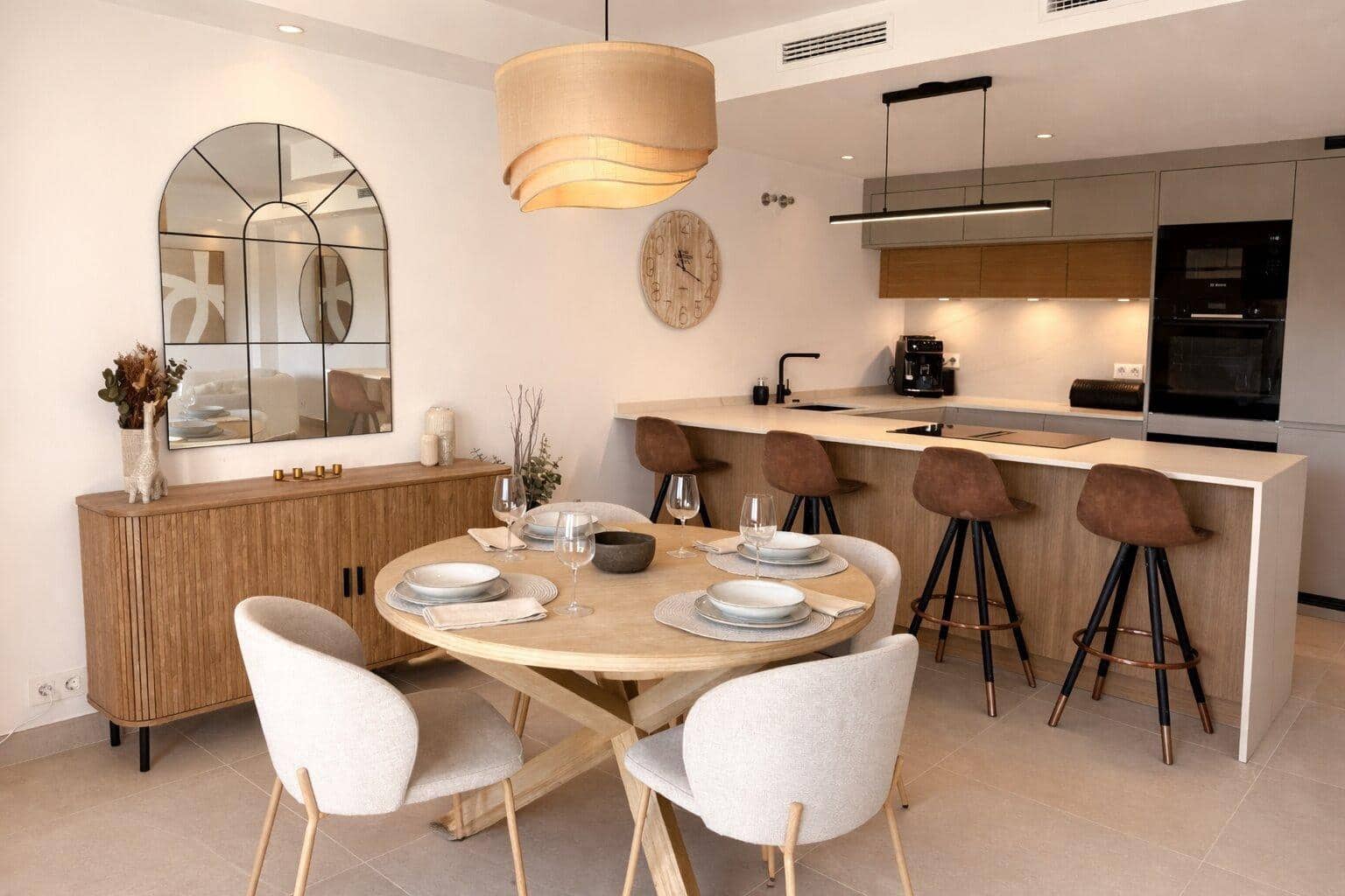 4 chambre Villa/Maison Mitoyenne à vendre à Estepona avec piscine garage - 750 000 € (Ref: 9722594)