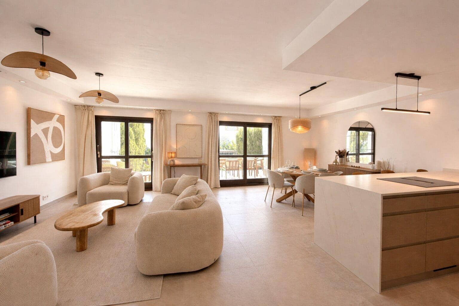 4 chambre Villa/Maison Mitoyenne à vendre à Estepona avec piscine garage - 750 000 € (Ref: 9722594)