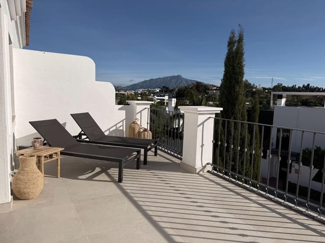 4 sypialnia Dom szeregowy na sprzedaż w Estepona z basenem garażem - 750 000 € (Ref: 9722594)