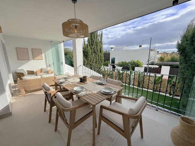 4 sypialnia Dom szeregowy na sprzedaż w Estepona z basenem garażem - 750 000 € (Ref: 9722594)