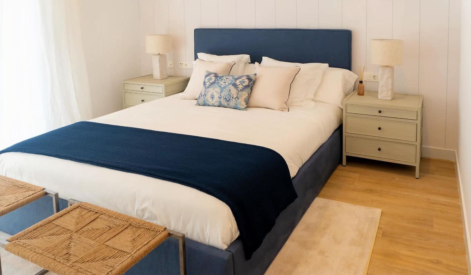 2 bedroom Apartment for sale in Estepona with garage - € 335,000 (Ref: 9730256)