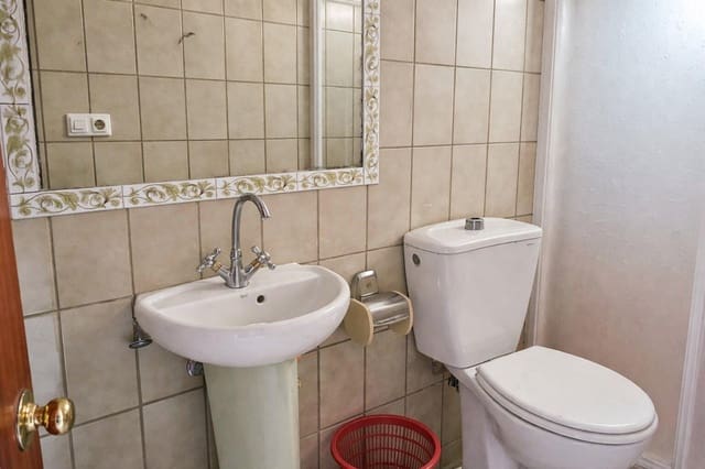 2 slaapkamer Finca/Landhuis te koop in El Padrón, Estepona met zwembad - € 367.500 (Ref: 9732136)