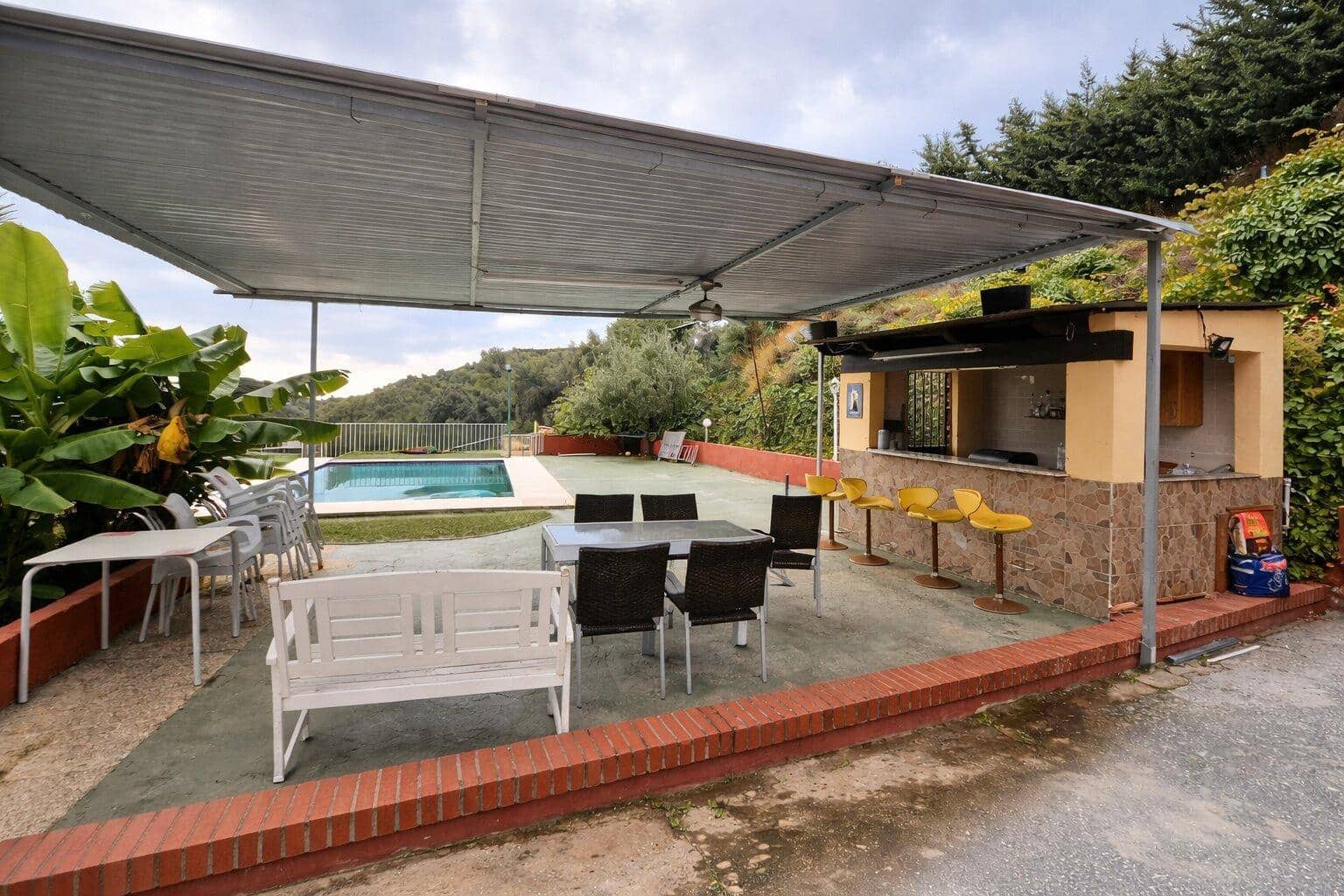 2 slaapkamer Finca/Landhuis te koop in El Padron met zwembad - € 367.500 (Ref: 9732136)