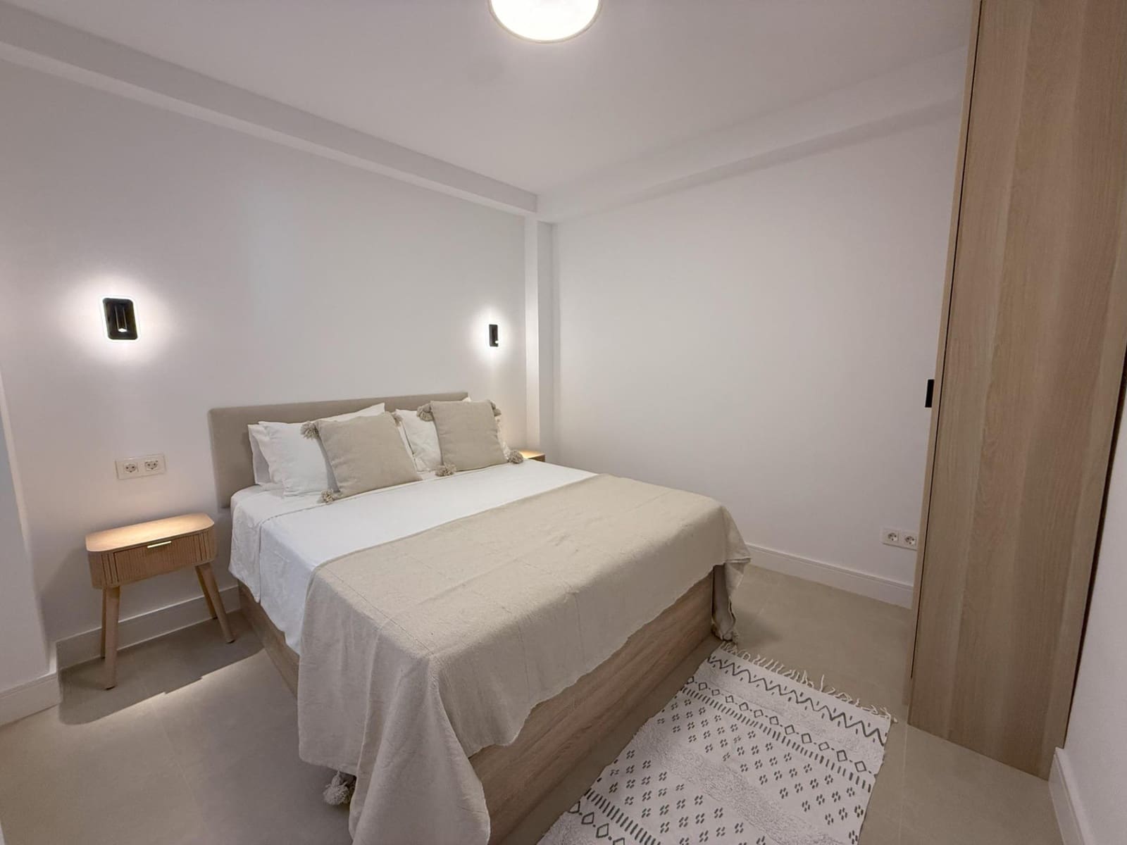 2 bedroom Apartment for holiday rental in Estepona - € 1,050 (Ref: 9758978)